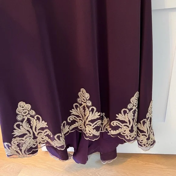 Charlotte Fashion Burgundy & Gold Embellished Gown – Size 10 - Picture 10 of 15
